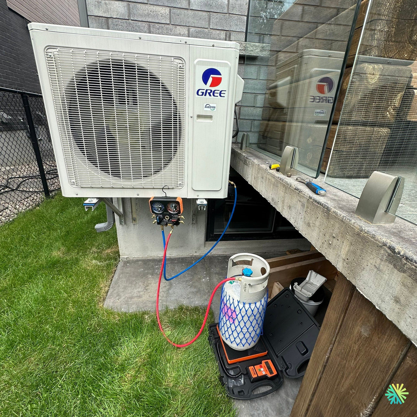 Réparation d’une thermopompe murale Gree à Beaconsfield