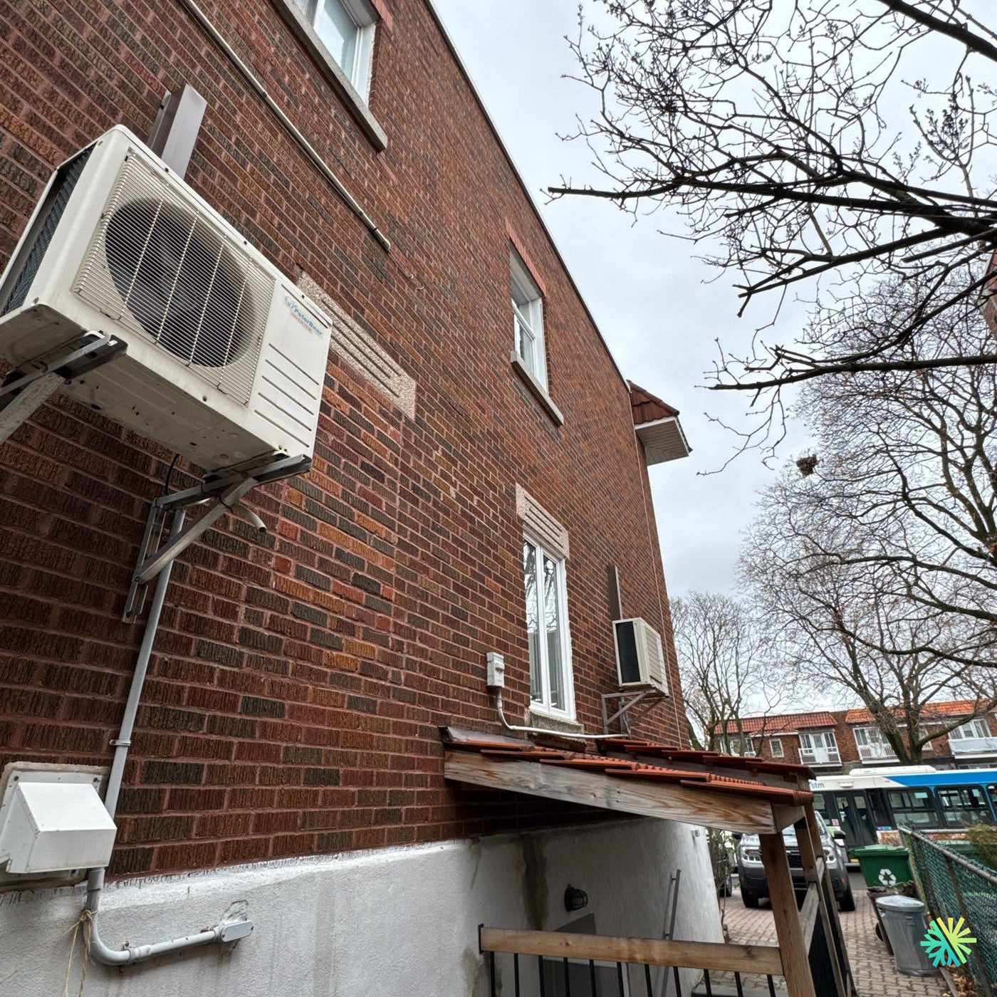 Réparation d’une thermopompe murale Gree à Rosemont–La Petite-Patrie