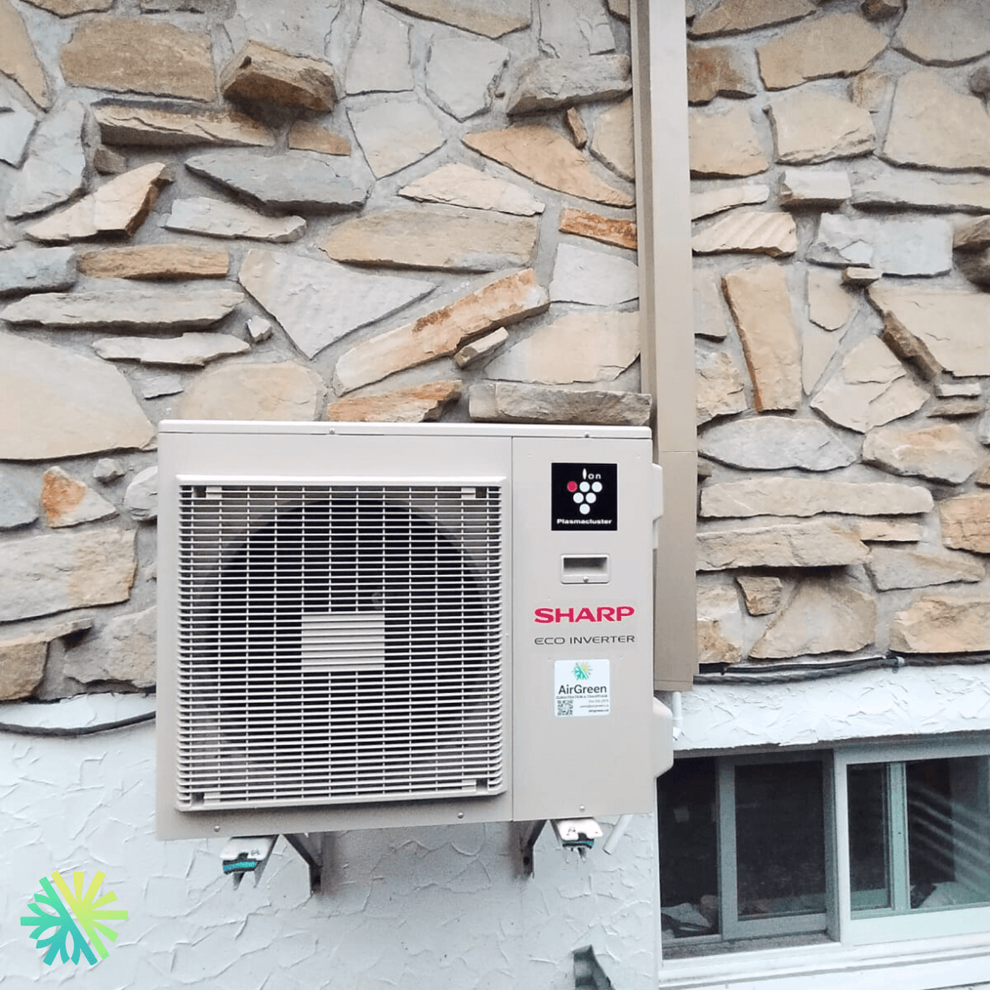 Installation d’une thermopompe murale sans conduit SHARP ZU1 à Brossard