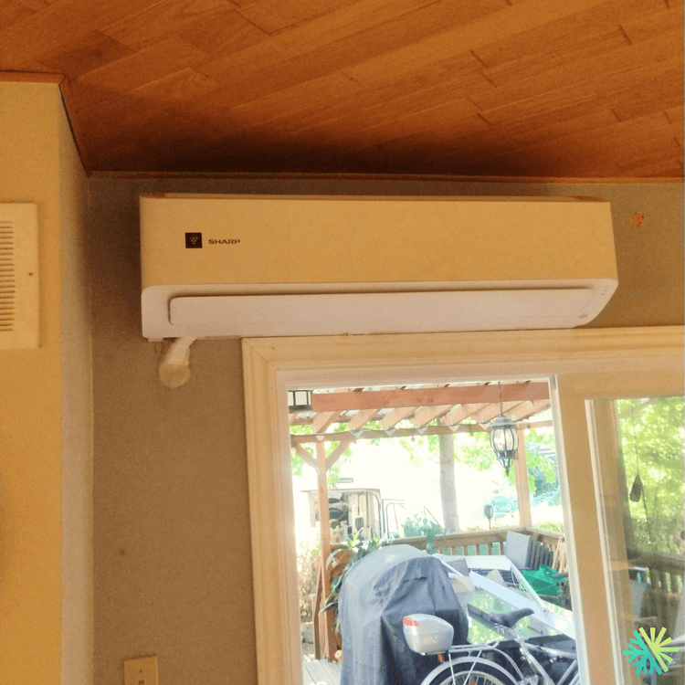 Installation d’une thermopompe murale Sharp à Sainte-Dorothée (Laval)