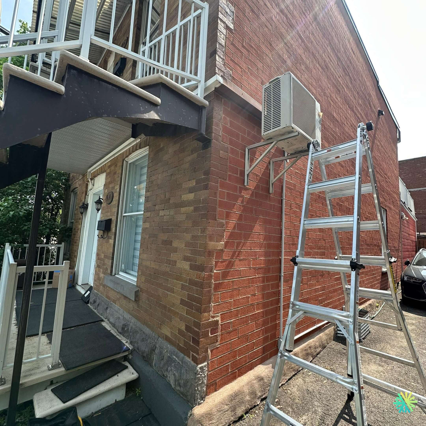 Réparation d’un climatiseur mural Sharp à Sainte-Dorothée