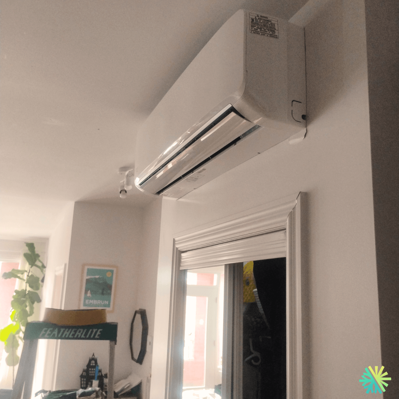 Installation d’une thermopompe murale Zephyr à Ville-Marie (Montréal)