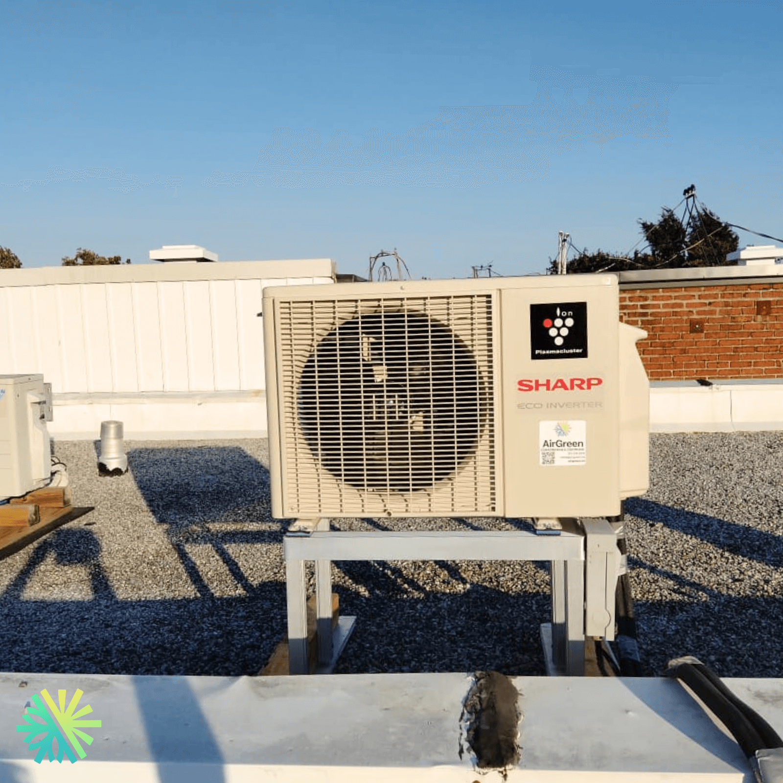 Installation d’une thermopompe murale Sharp ZU1 à Montréal-Est