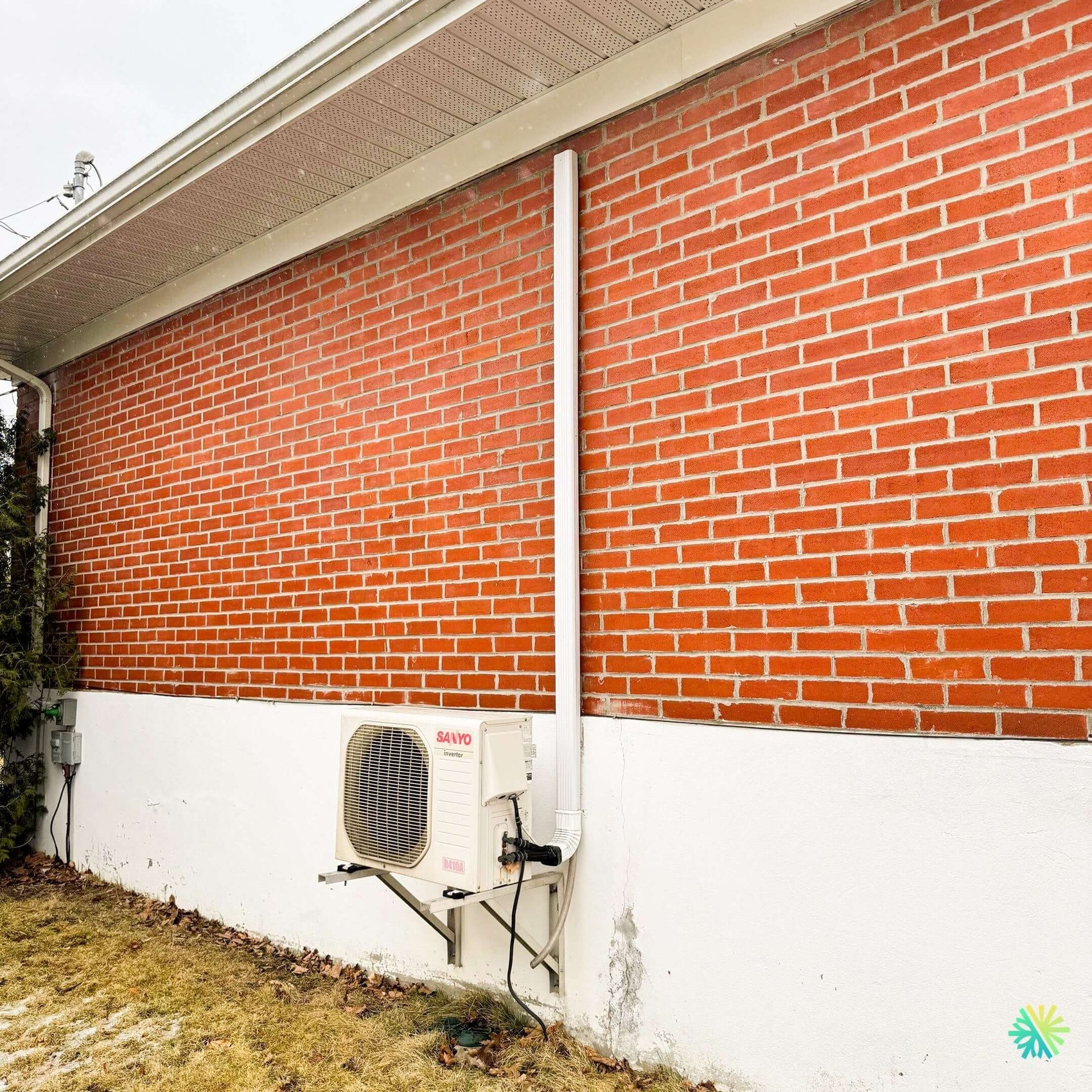 Thermopompe centrale et tempête de neige : les gestes d’entretien essentiels