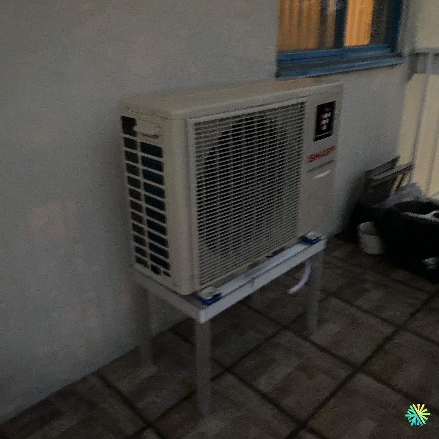 Réparation d’une thermopompe murale Sharp à Sainte-Julie