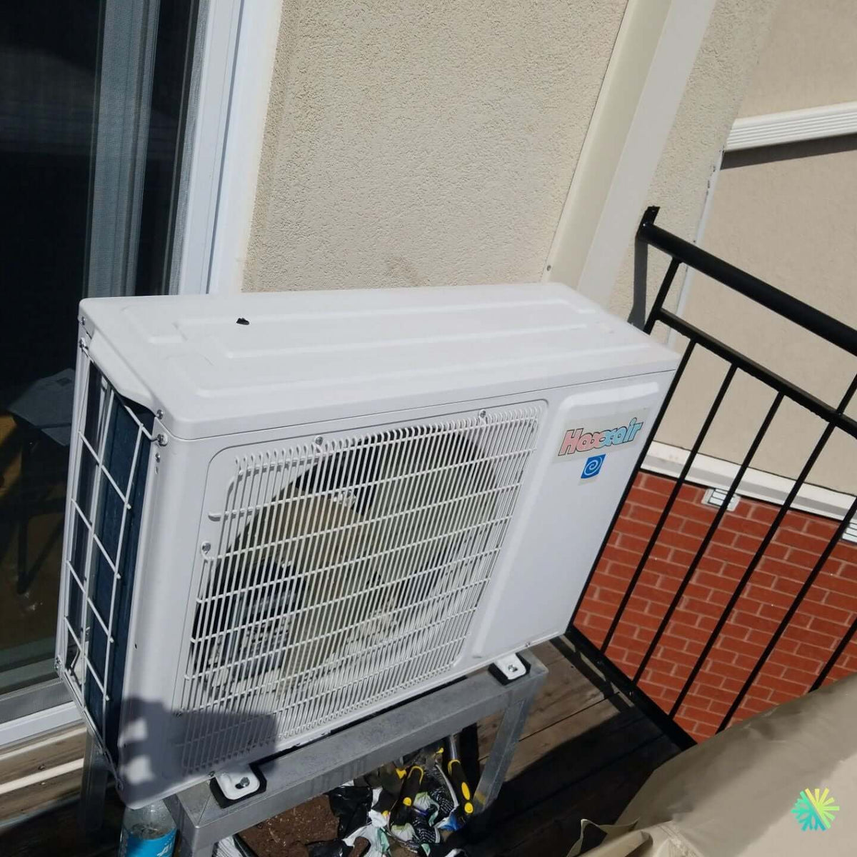 Réparation d’une thermopompe Hexzair à Sainte-Thérèse