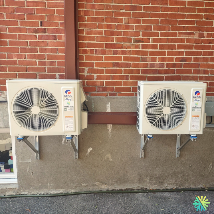 Installation de deux thermopompes murales Gree à Rosemont–La Petite-Patrie