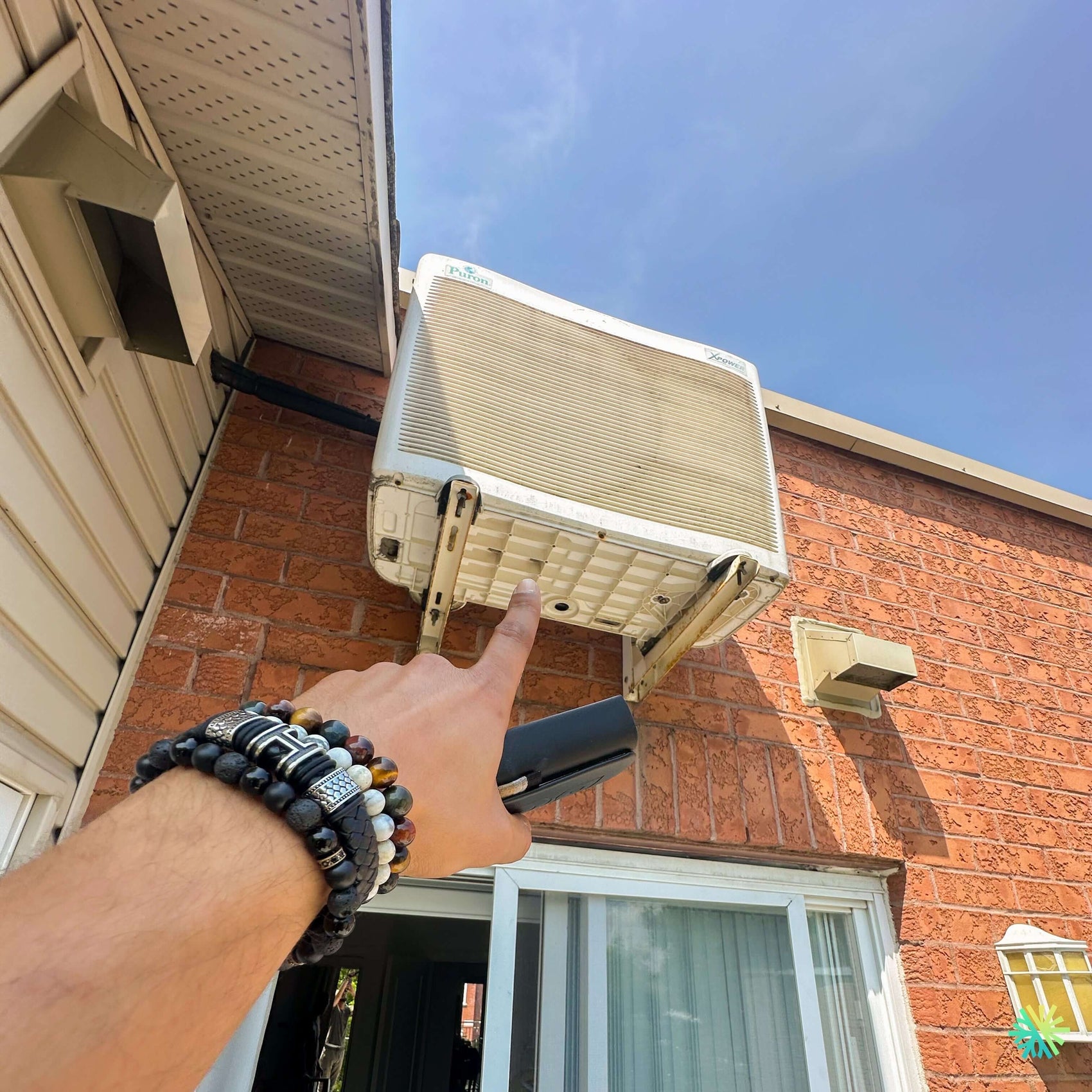 Réparation d’une thermopompe murale PurePro dans Le Sud-Ouest