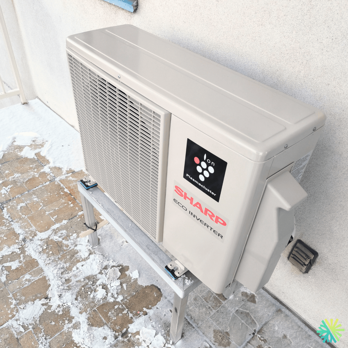 Installation d’une thermopompe murale Sharp à Ville-Marie (Montréal)