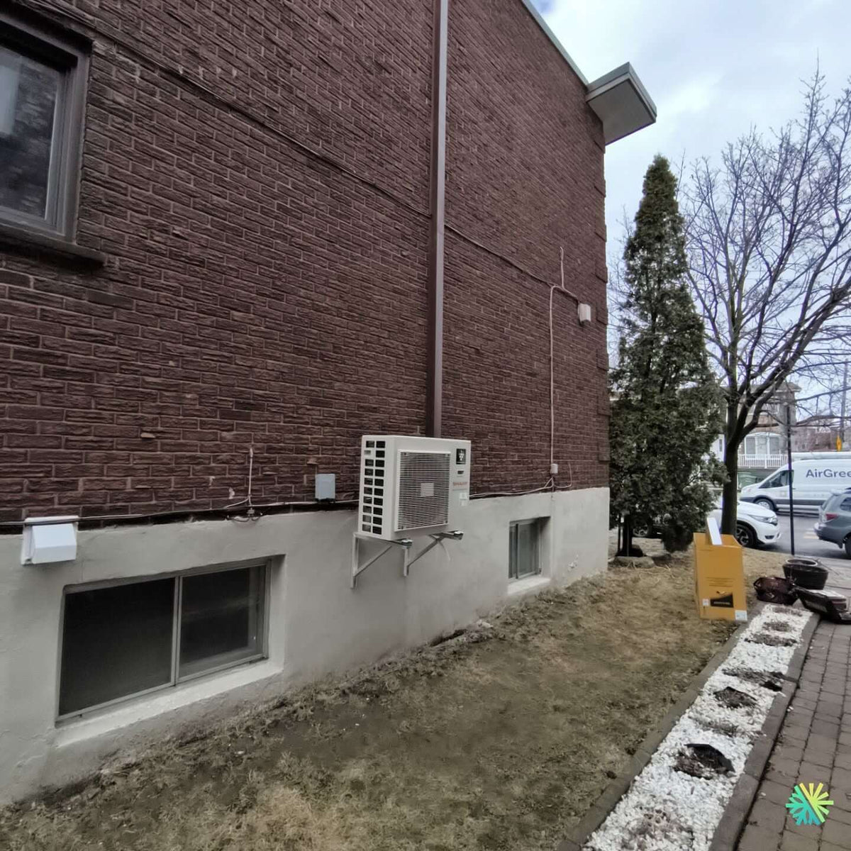 Installation d’une Gree (gamme Livo R32) thermopompe murale à Saint-Léonard (Montréal)