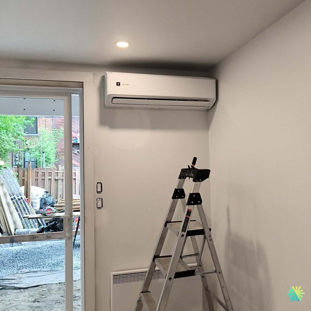 Installation d’une Sharp ZU1 thermopompe murale à Le Sud-Ouest