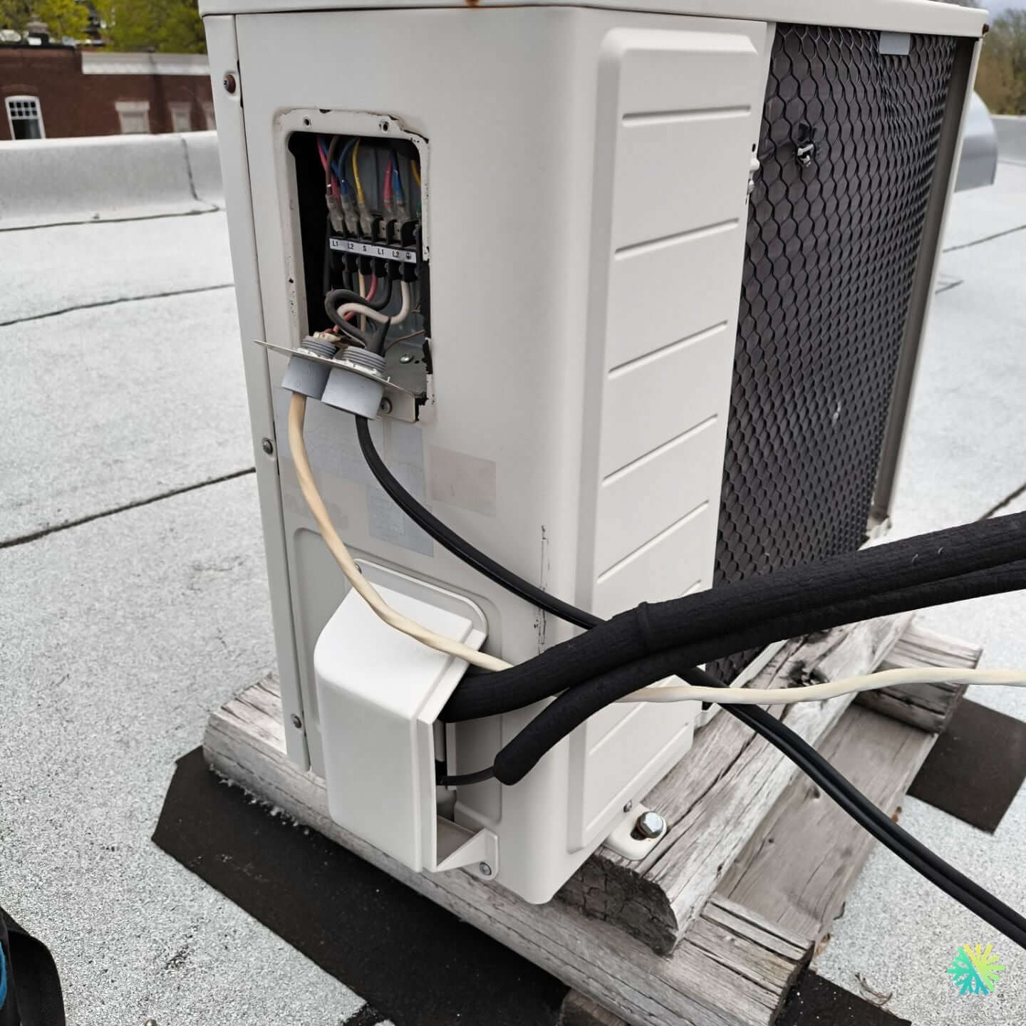 Réparation d’une thermopompe murale Fujitsu à Rosemont–La Petite-Patrie (Montréal)