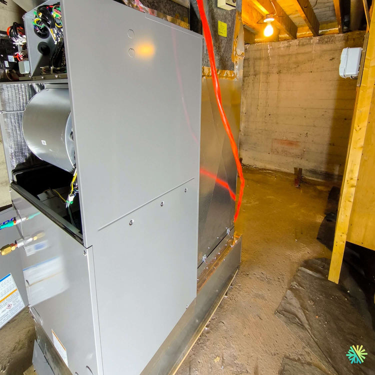 Installation d’une fournaise électrique GREE FLEXX Air Handler à Montréal-Nord : système central CVAC installé en sous-sol pour une distribution d’air plus stable
