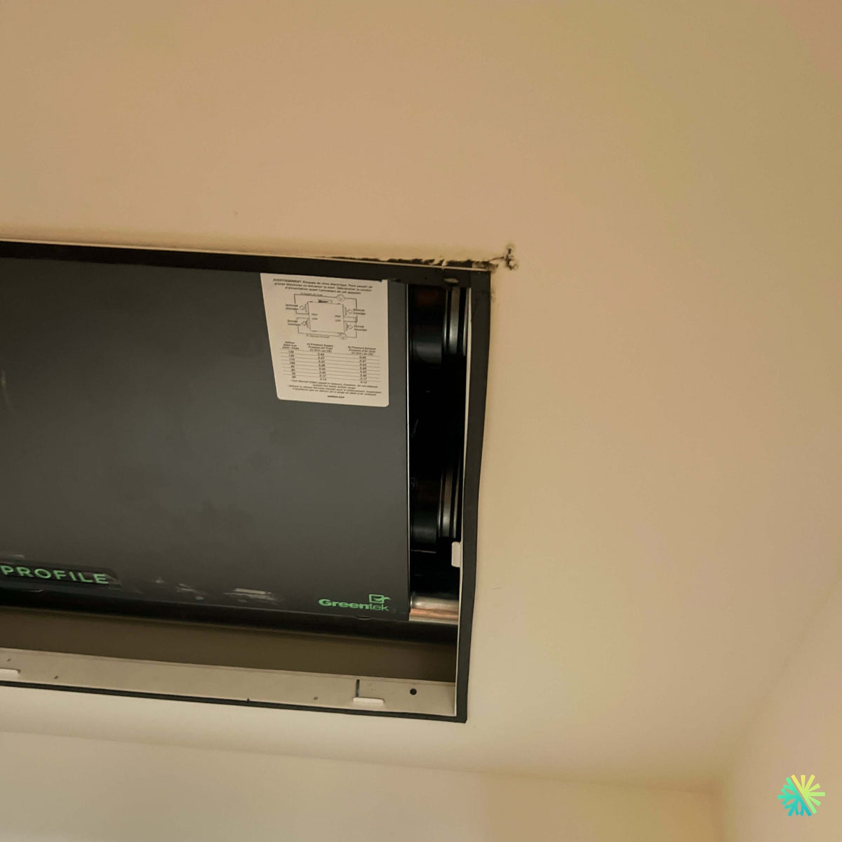 Installation d'un échangeur d'air GREENTEK PROFILE 1.2E-D-EC à Westmount, Montréal