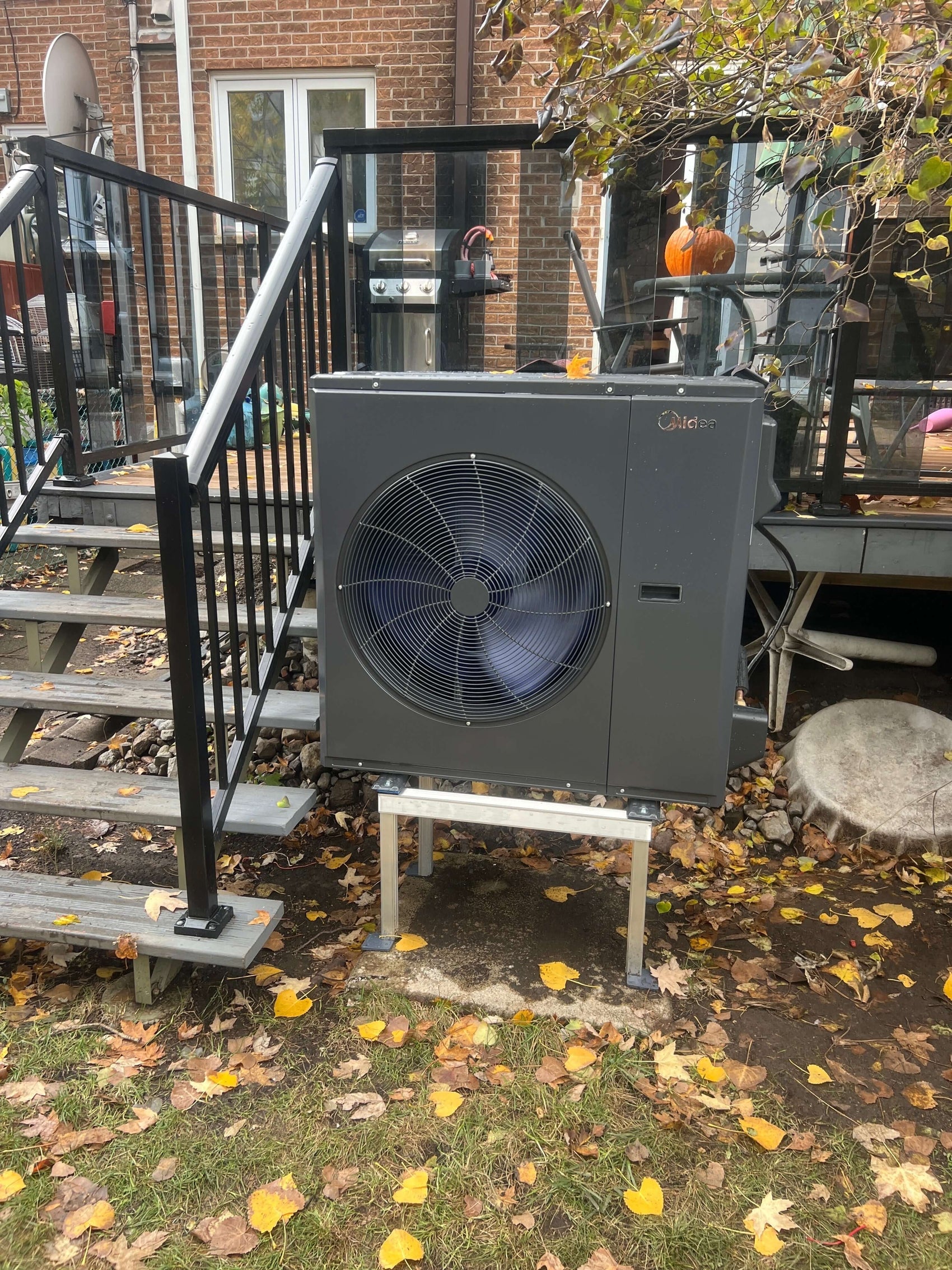 Installation d’une thermopompe murale Midea à Rosemont–La Petite-Patrie (Montréal)