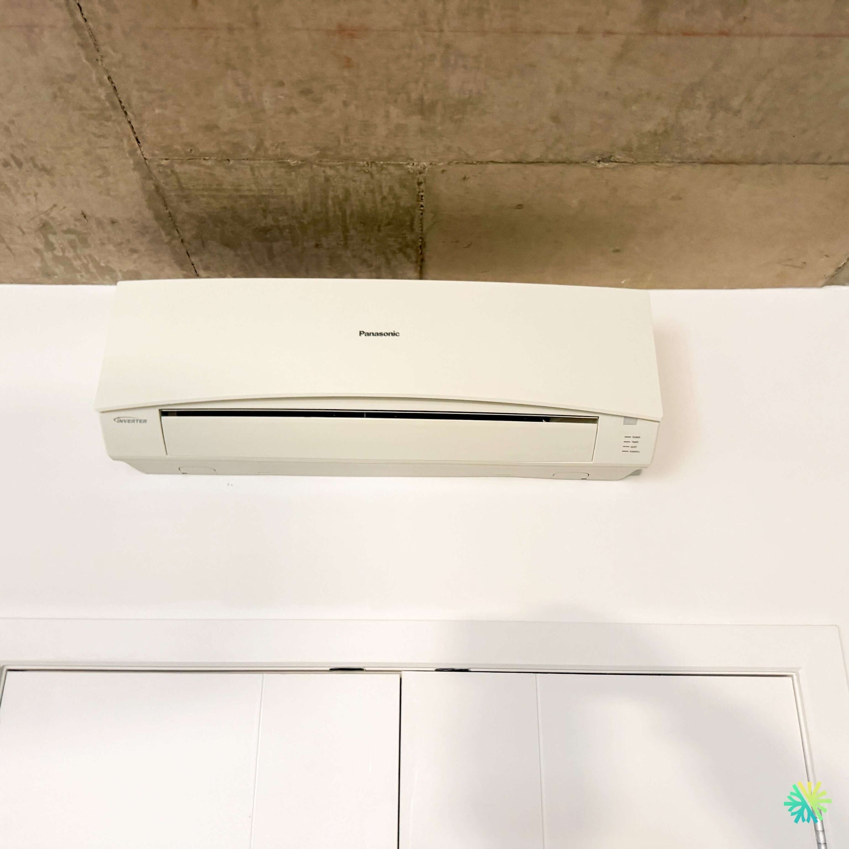 Réparation d’une thermopompe murale Panasonic à Montréal