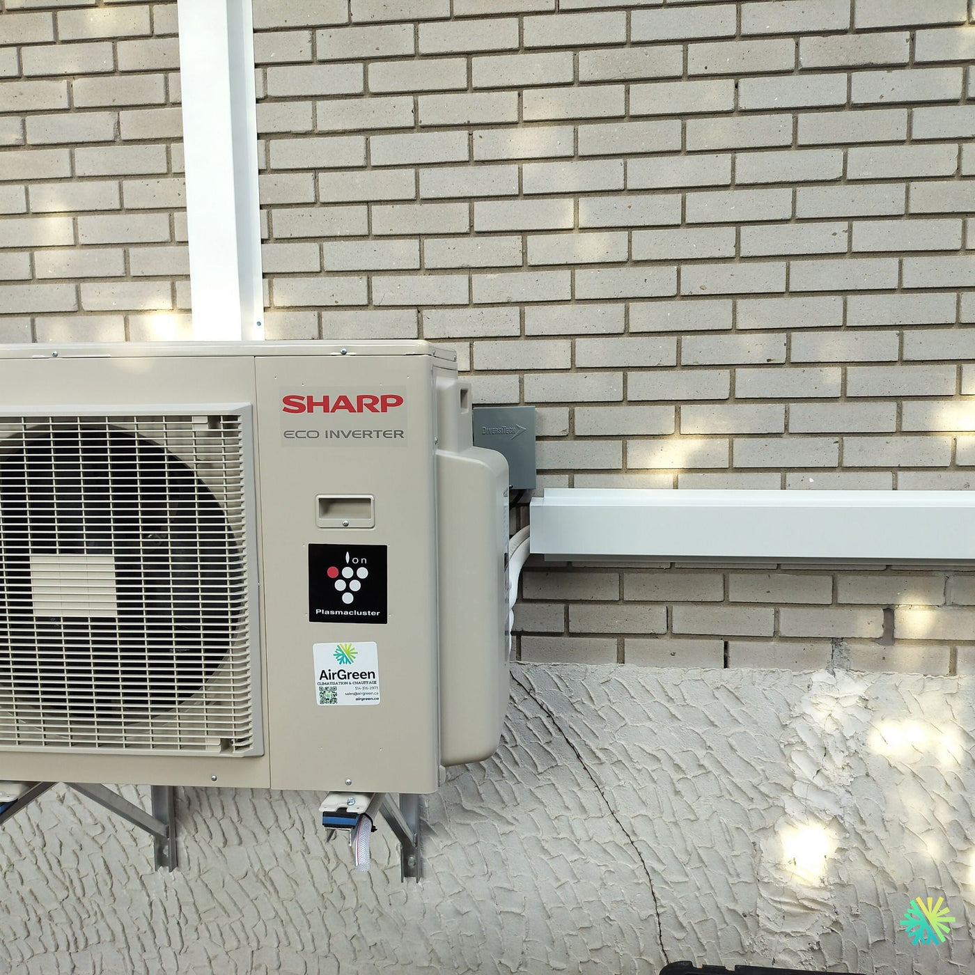 Installation d’une Sharp Eco Inverter thermopompe murale à Chomedey (Laval)