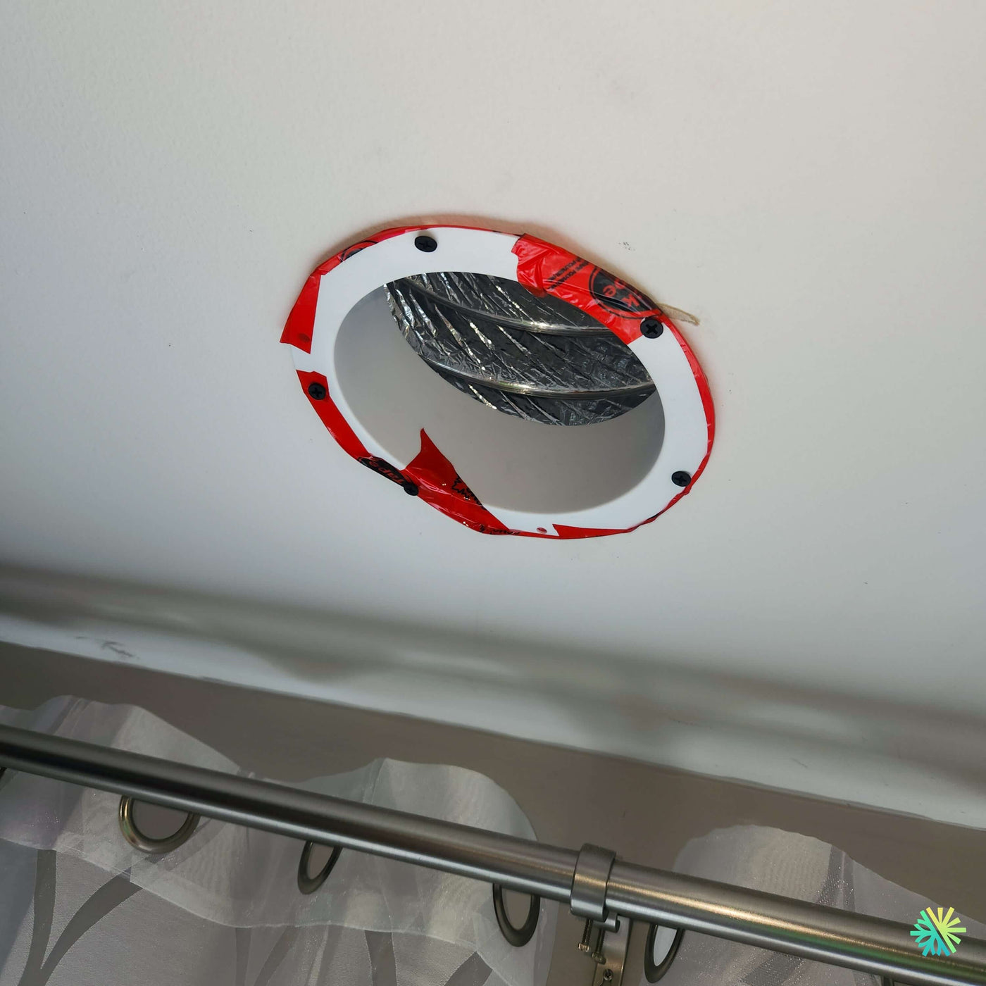 Installation d’un GREE All Match Slim Duct R32 Gainable à conduits Slim Duct à Saint-Lambert sur la Rive Sud