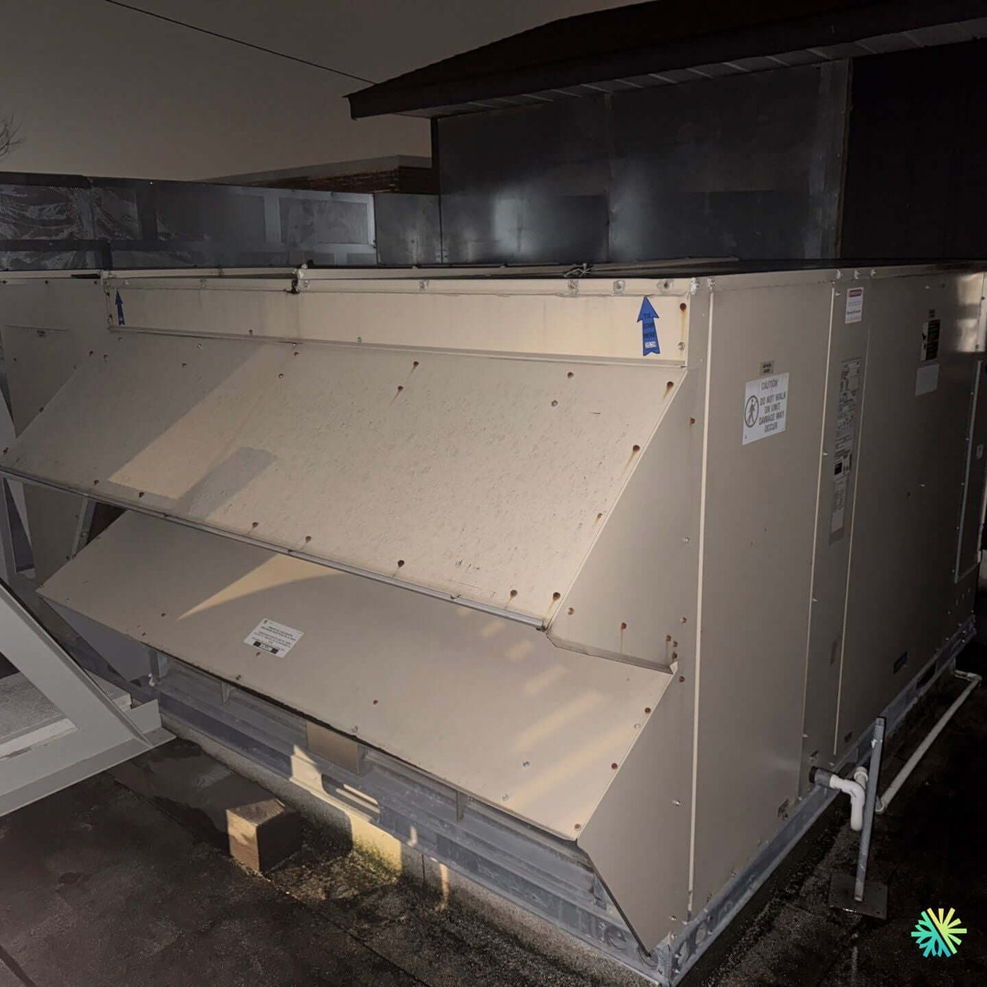 CVC Commercial à Laval : Entretien Préventif d’un Système Rooftop pour un Immeuble de Bureaux