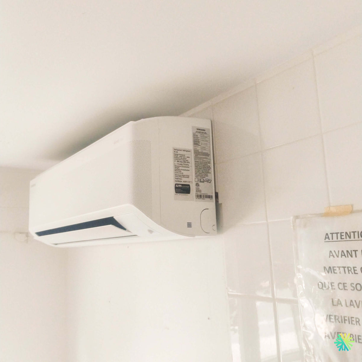 Installation d’une thermopompe murale SAMSUNG WindFree™ MaxHeat à Westmount, Montréal
