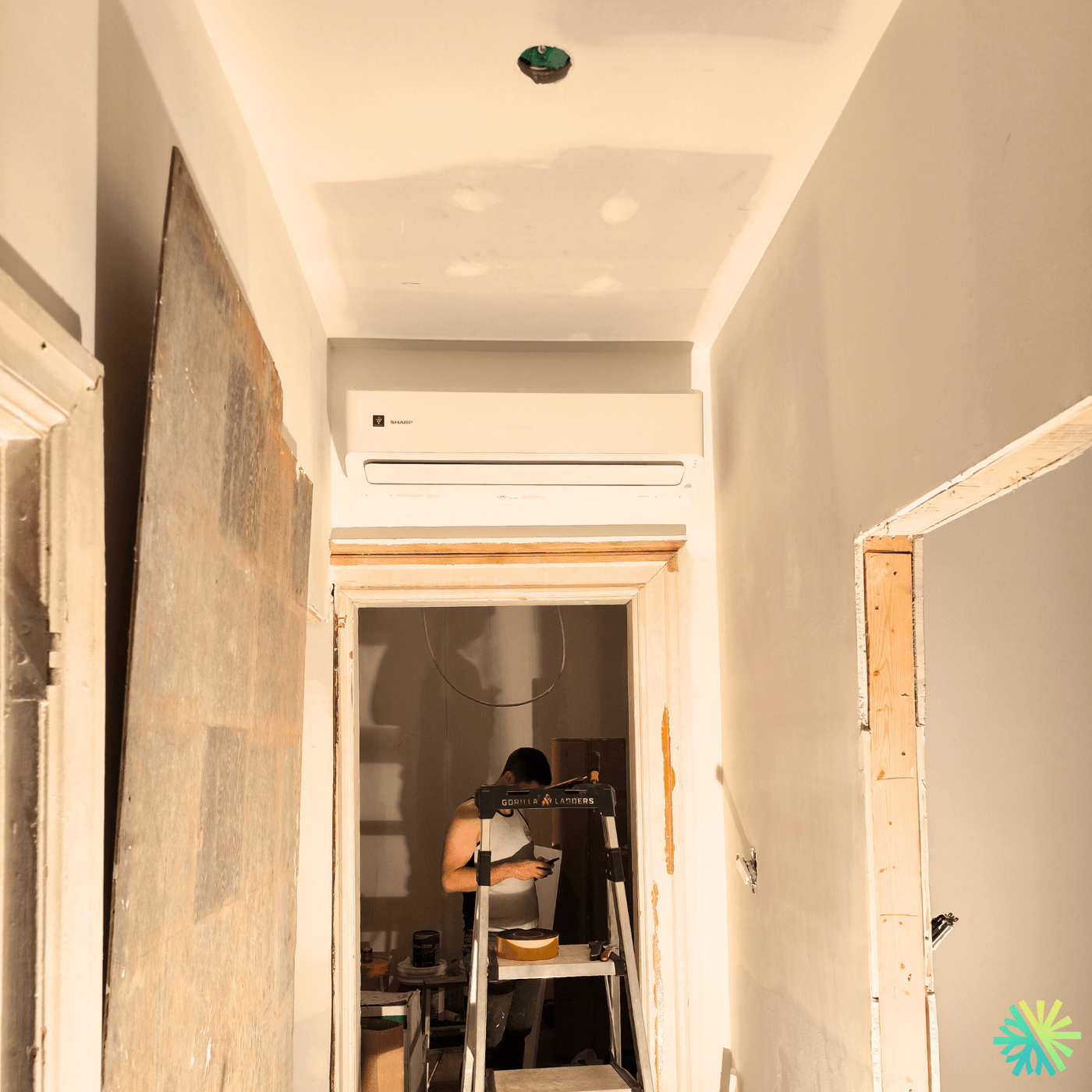 Installation d’une thermopompe murale Sharp au Plateau-Mont-Royal