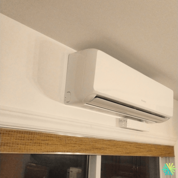 Installation d’une thermopompe murale Gree FreeMatch à Pointe-Claire (West Island)