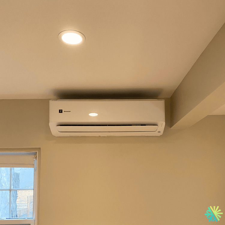 Installation d’une thermopompe murale Sharp à Ville-Marie