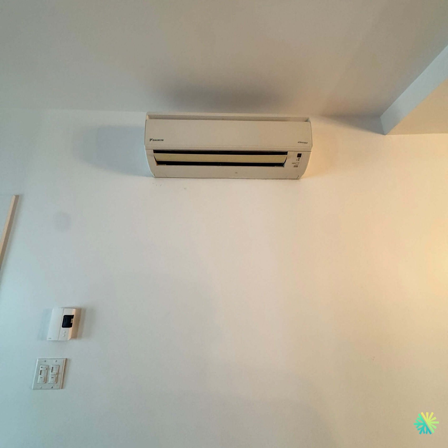 Réparation d’un climatiseur mural Daikin à Côte-des-Neiges–Notre-Dame-de-Grâce