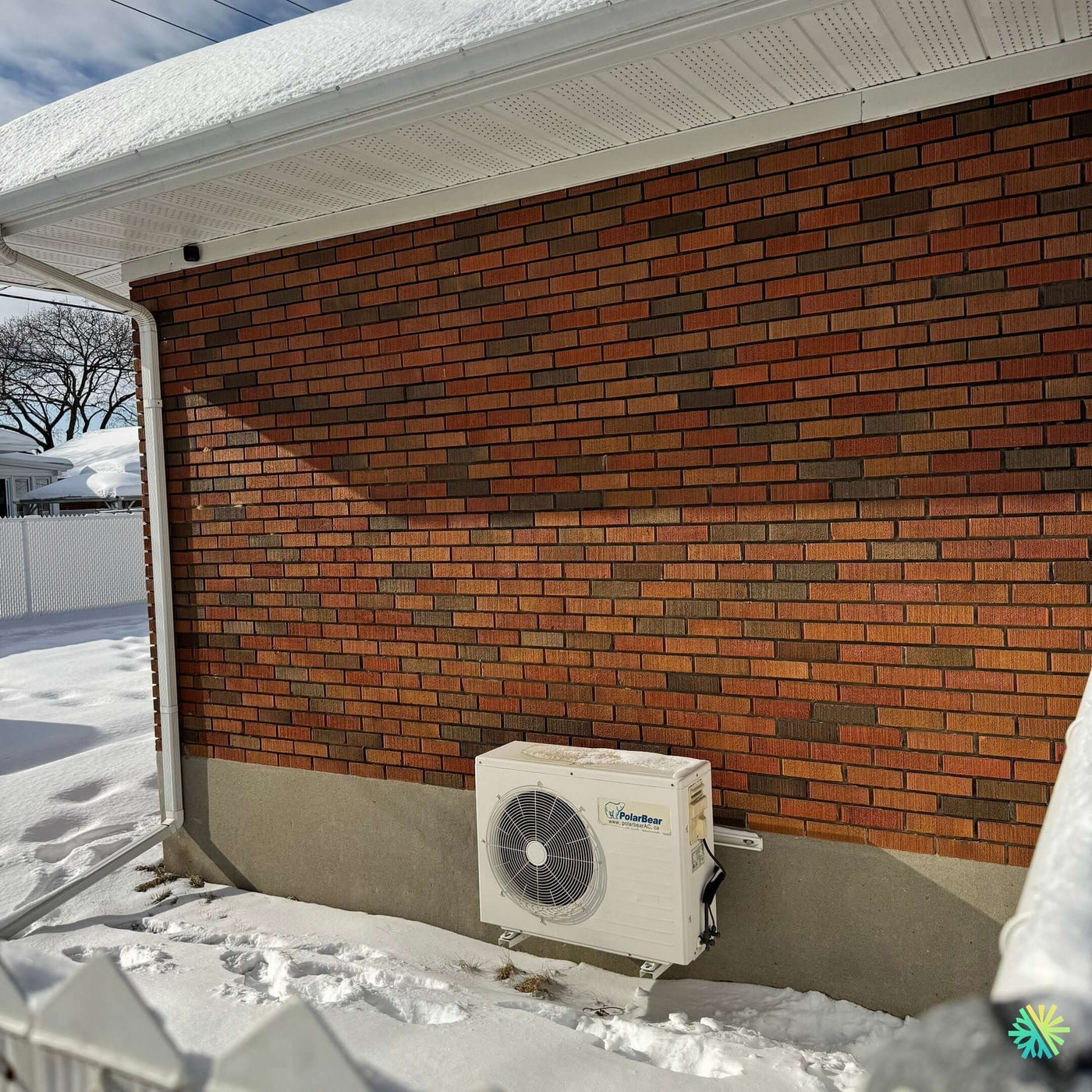 Réparation d’une thermopompe murale PolarBear à Montréal