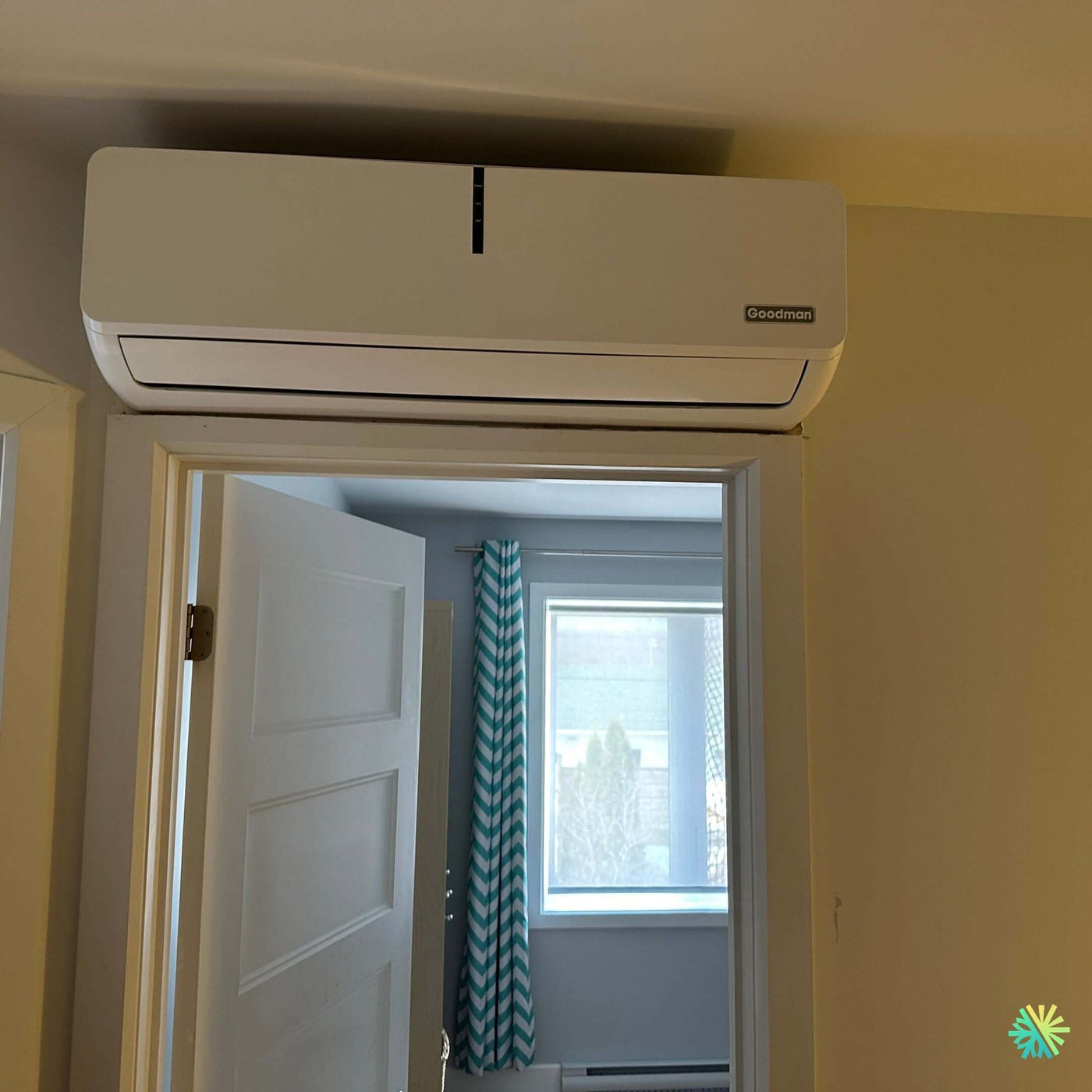 Installation d’une thermopompe murale Goodman à Chomedey