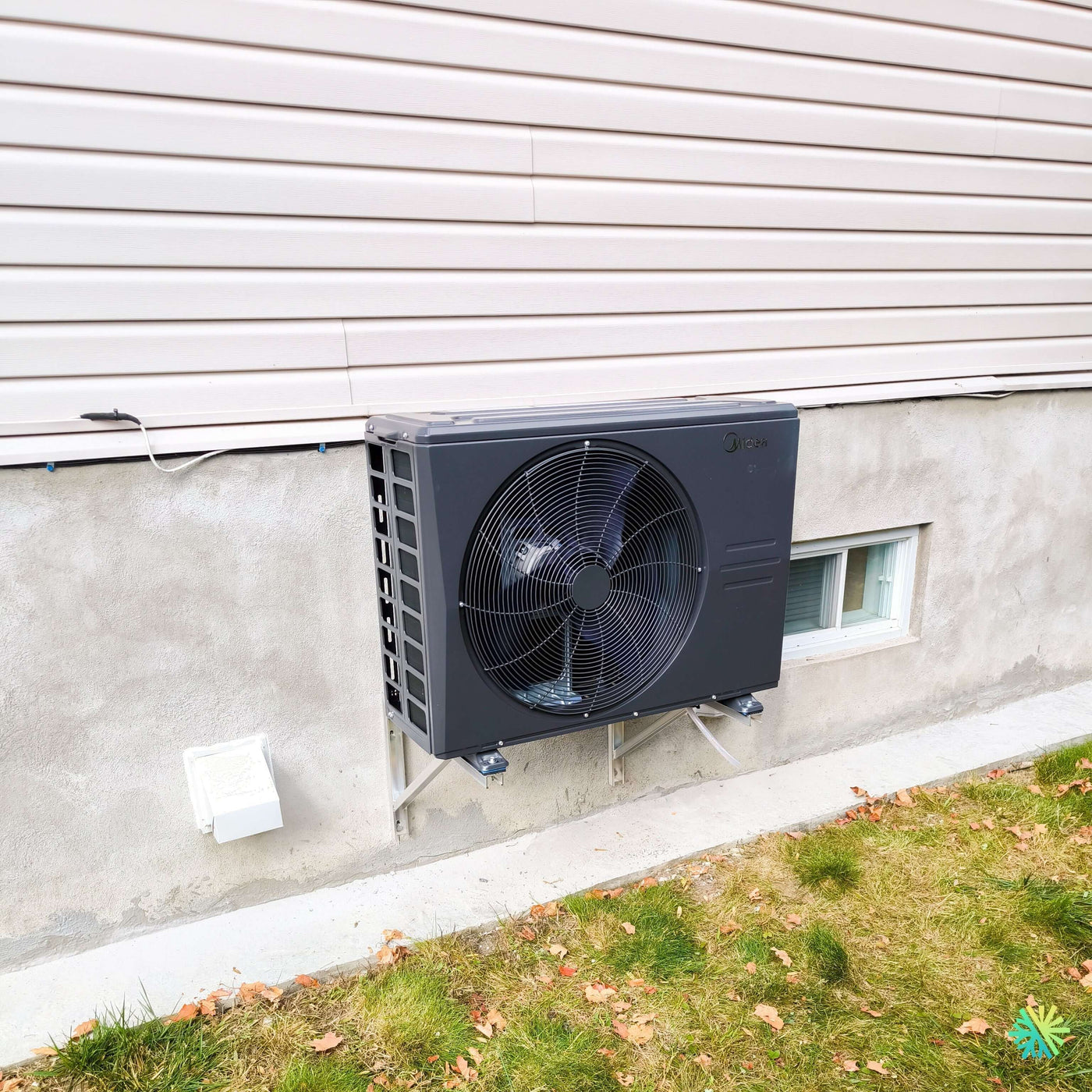 Installation d’une thermopompe centrale MIDEA EVOX G3 2 tonnes sur la Rive Nord de Montréal