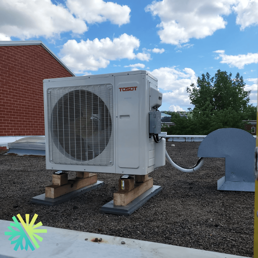 Installation d'une thermopompe DoubleZone Tosot LomoPlus UltraHeat à Blainville, Rive-Nord