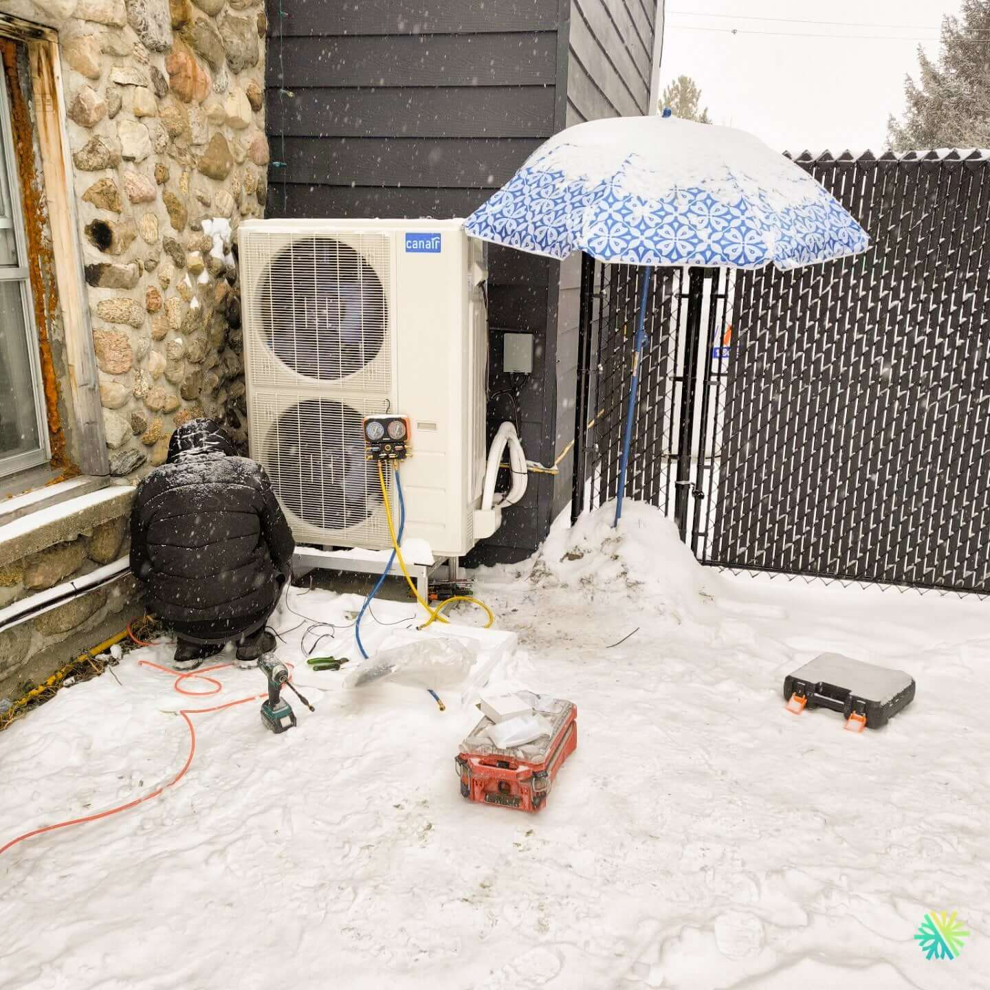 Installation d'une thermopompe centrale Canair -30 à Rive Sud