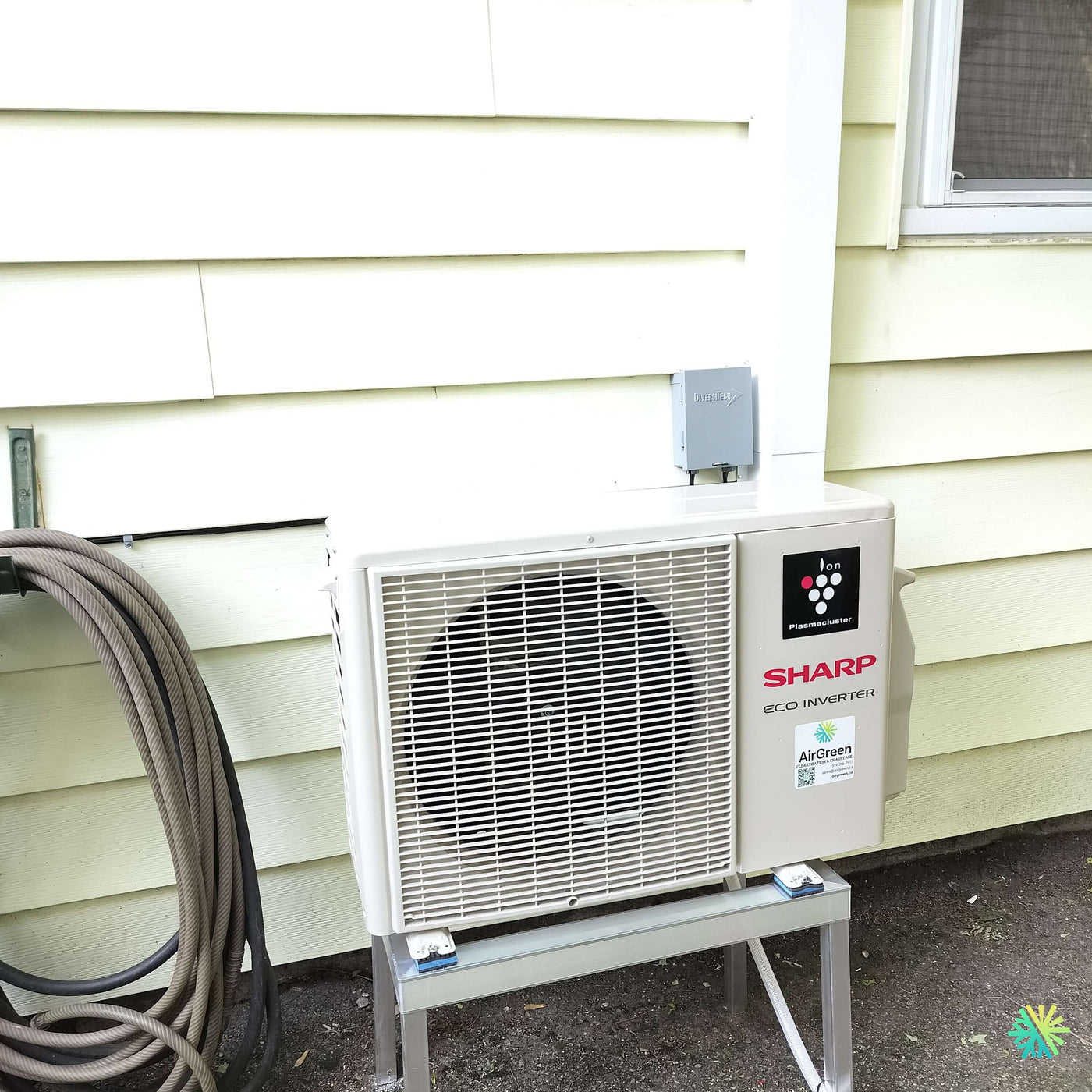 Installation d’une Sharp Eco Inverter thermopompe murale à Sainte-Dorothée (Laval)