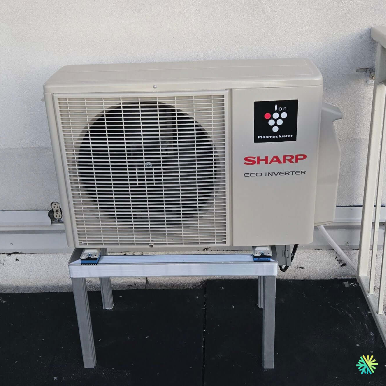 Installation d’une Sharp ZU1 Thermopompe Murale à Outremont (Montréal)