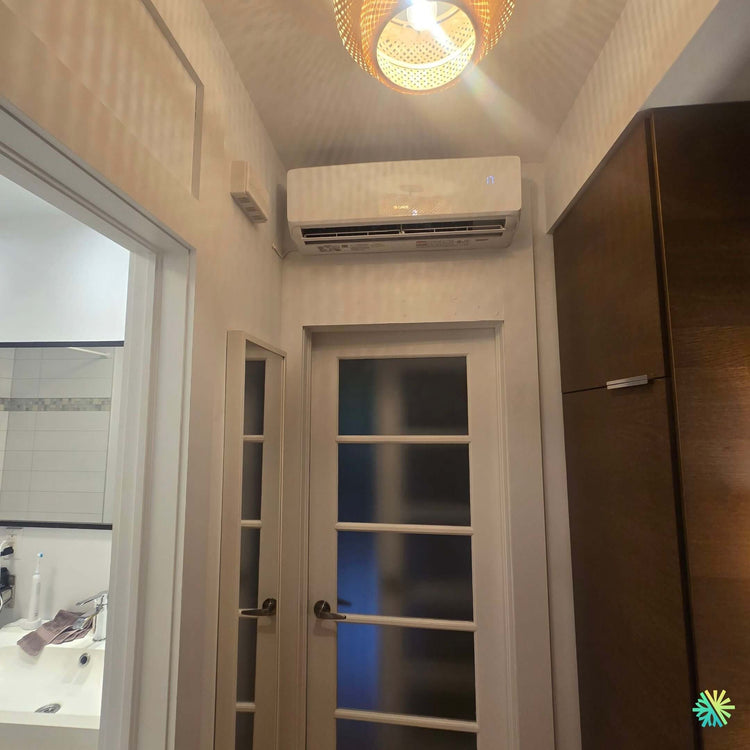 Installation d’une thermopompe murale Midea28 à Sainte-Dorothée (Laval)