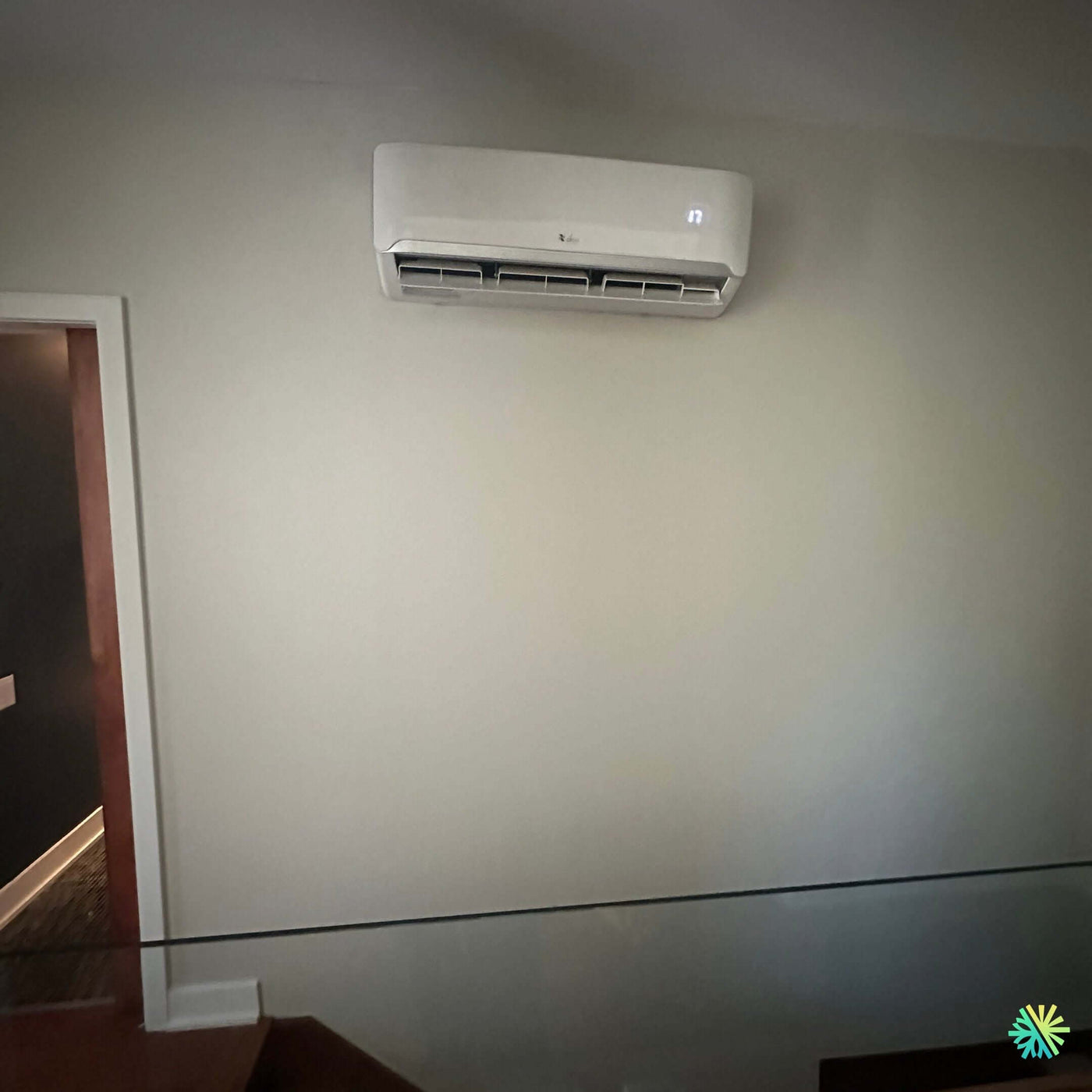 Réparation d’une thermopompe murale Midea à Blainville
