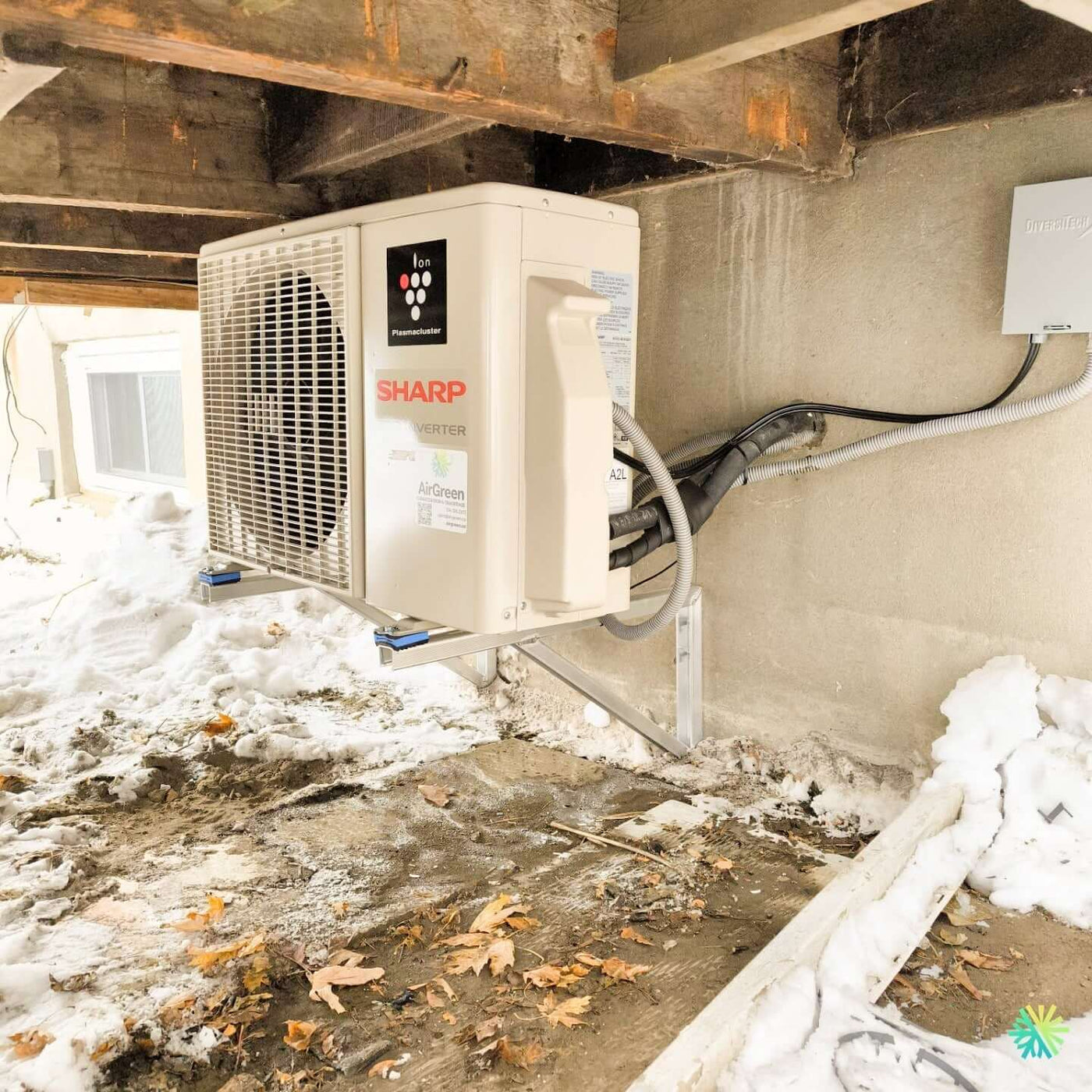 Installation d'une thermopompe murale SHARP ZU1 15 000 BTU à Varennes : Performance, discrétion et efficacité énergétique même en hiver québécois