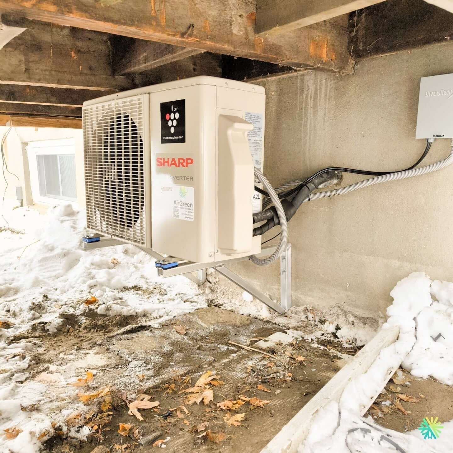 Installation d'une thermopompe murale SHARP ZU1 15 000 BTU à Varennes : Performance, discrétion et efficacité énergétique même en hiver québécois