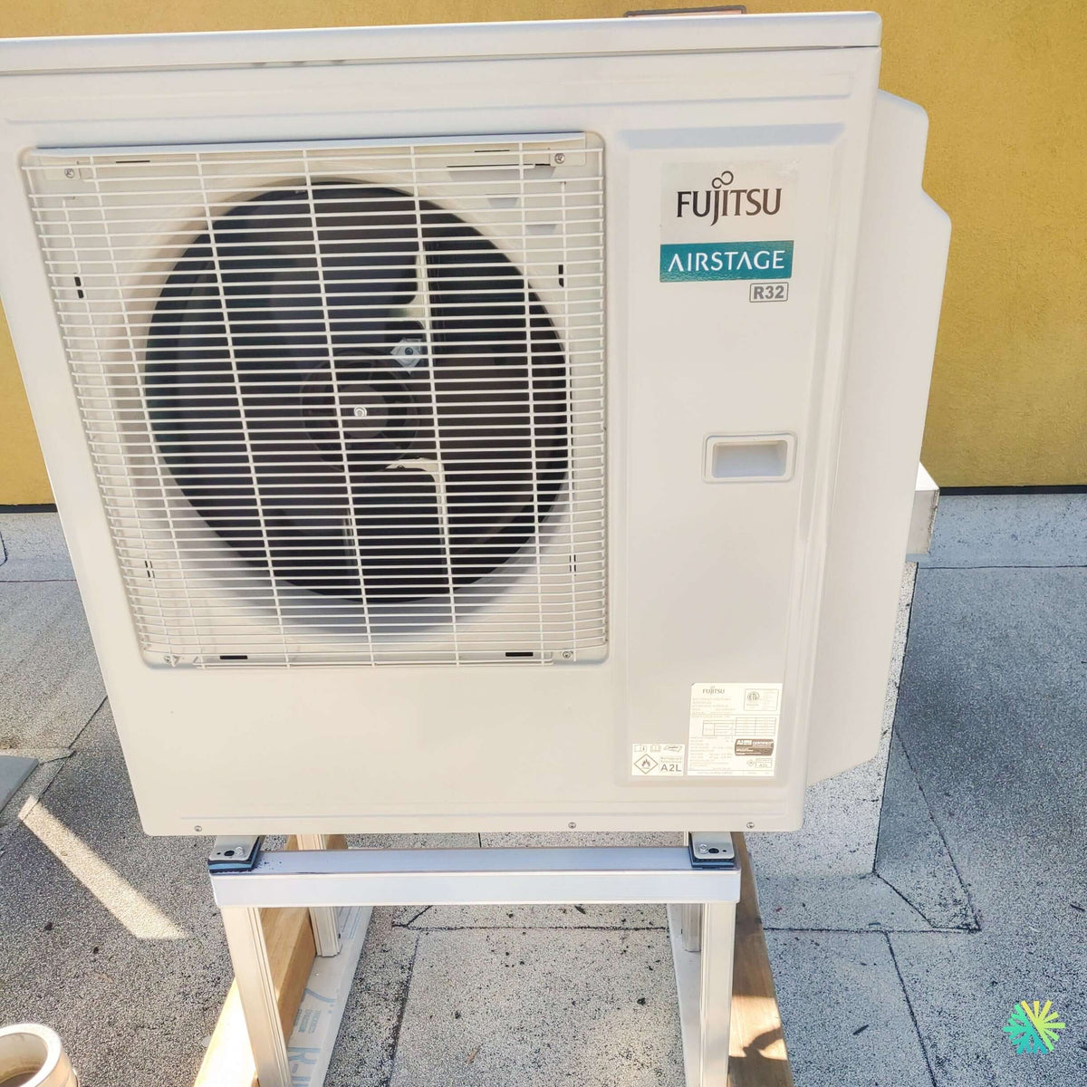 Installation d’une thermopompe double zone Fujitsu AIRSTAGE Aquila XLTH à Saint-Mathieu