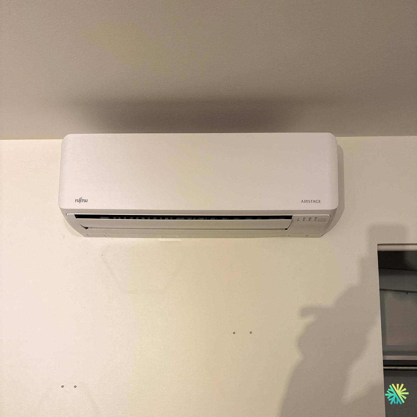 Installation d’une thermopompe murale FUJITSU ORION XLTH KZAH R-32 12 000 BTU à Saint-Bruno