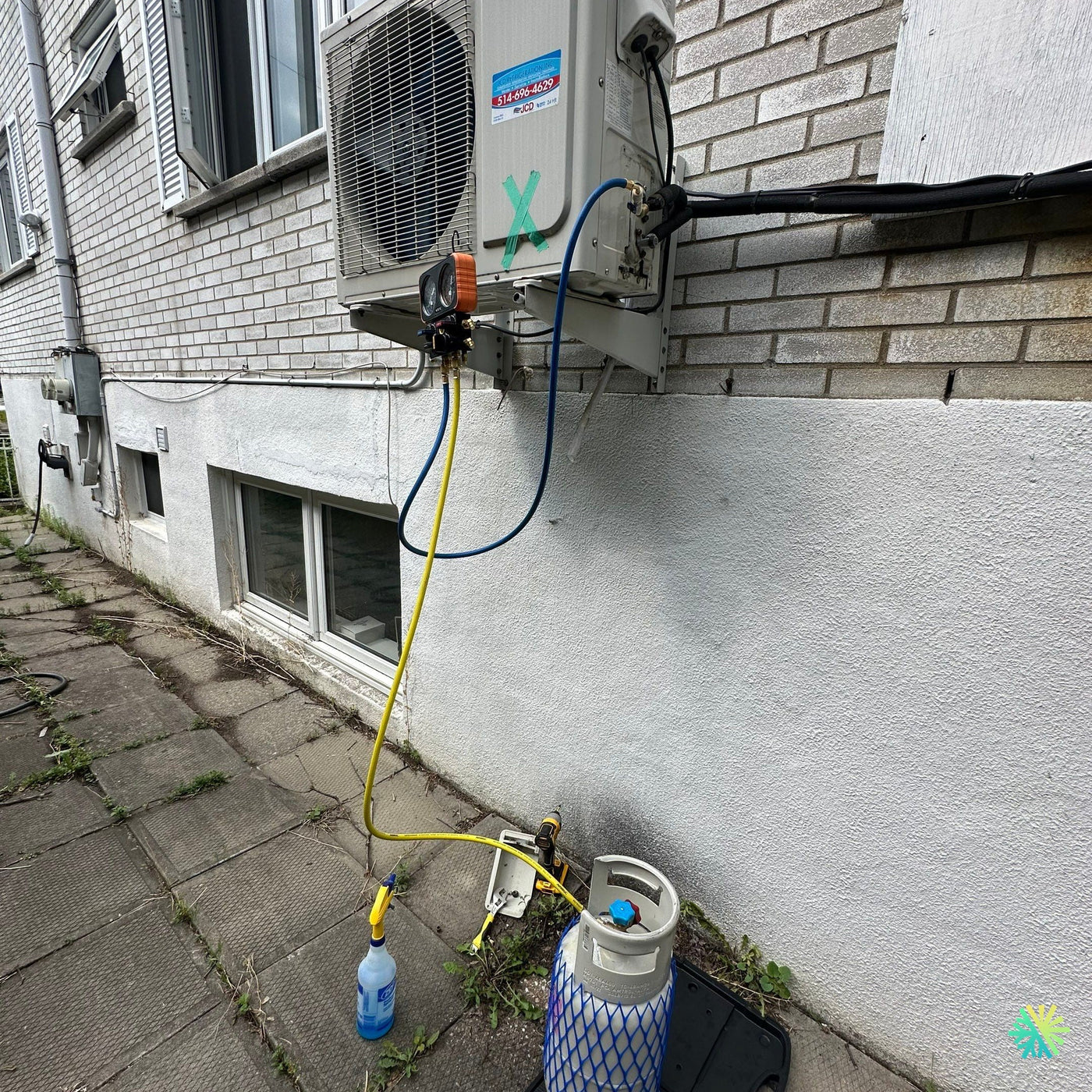 Réparation d’une thermopompe murale Midea à Côte-des-Neiges–Notre-Dame-de-Grâce