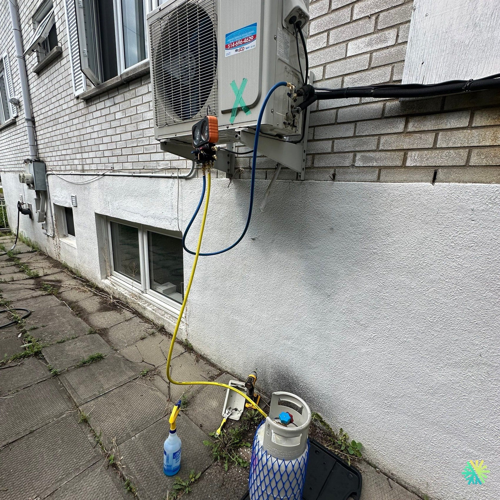 Réparation d’une thermopompe murale Midea à Côte-des-Neiges–Notre-Dame-de-Grâce