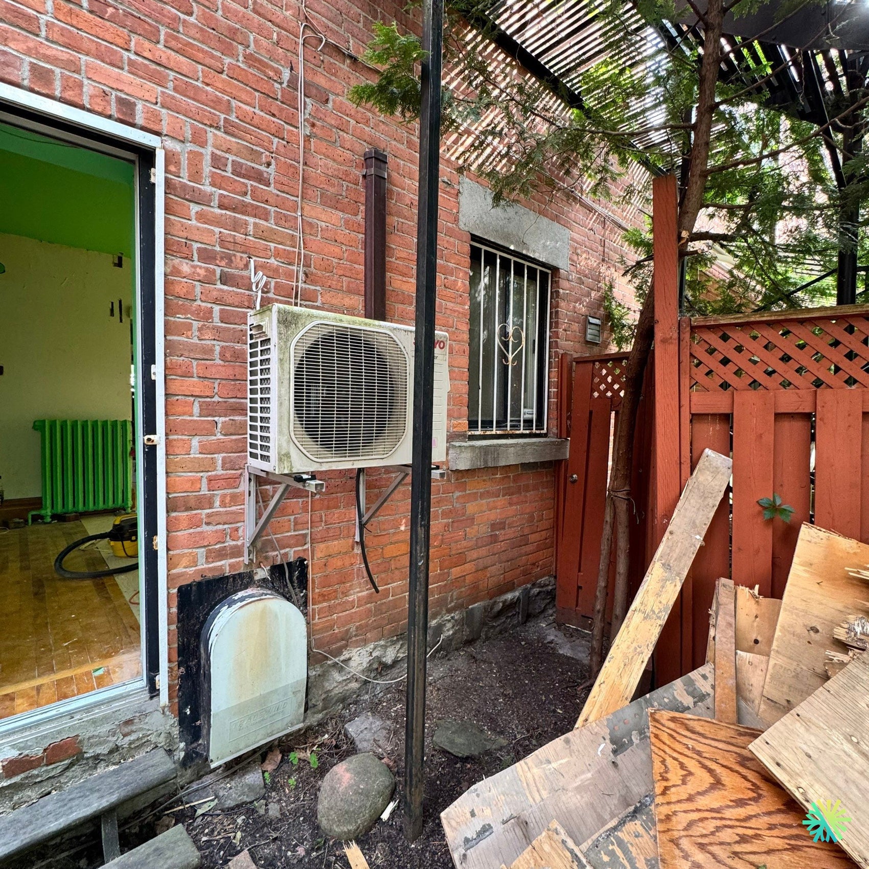 Nettoyage d’un climatiseur mural à Rosemont–La Petite-Patrie