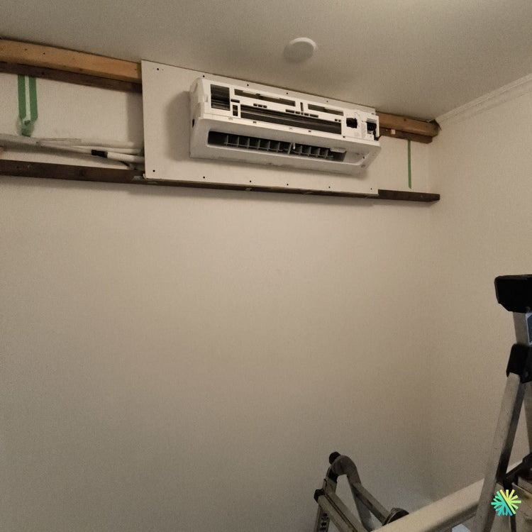 Réparation d’un climatiseur mural Sharp à Sainte-Dorothée