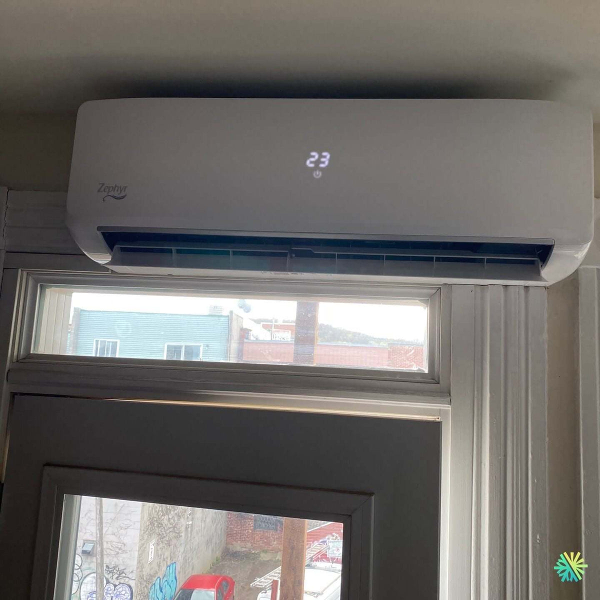 Installation d’une Zephyr thermopompe murale à Mercier–Hochelaga-Maisonneuve