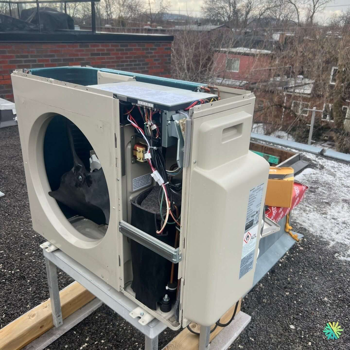 Réparation d’une thermopompe centrale Fujitsu à Côte-des-Neiges–Notre-Dame-de-Grâce