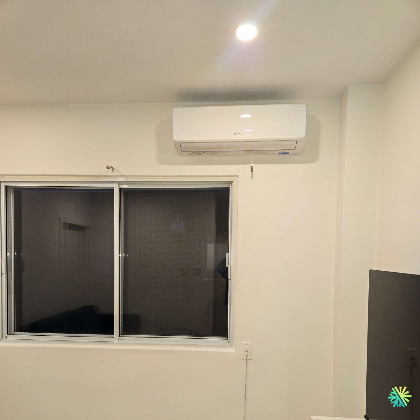 Installation d’une thermopompe murale GREE VITA R32 à Brossard : une solution compacte, propre et efficace pour un espace résidentiel moderne