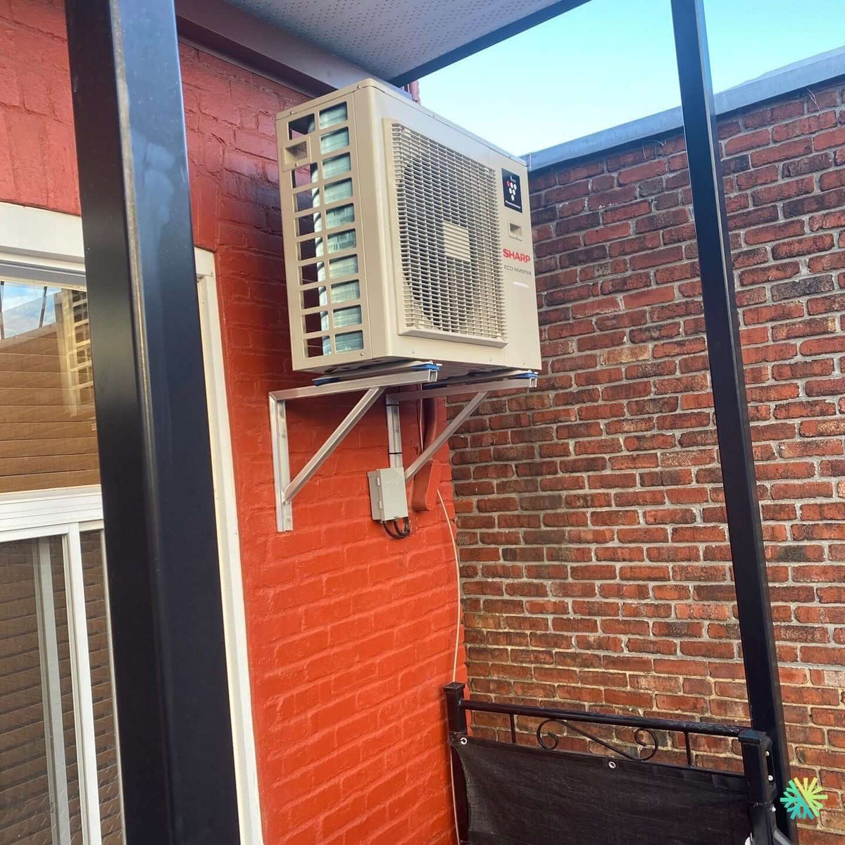 Installation d’une thermopompe murale Sharp ZU1 à Rosemont–La Petite-Patrie