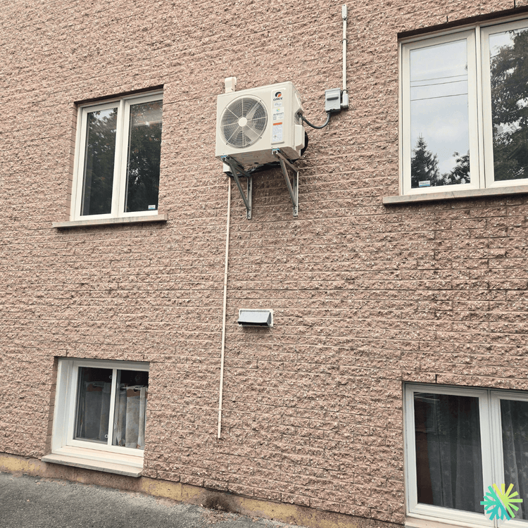 Installation d’une thermopompe murale Gree Charmo à Rosemont–La Petite-Patrie (Montréal)